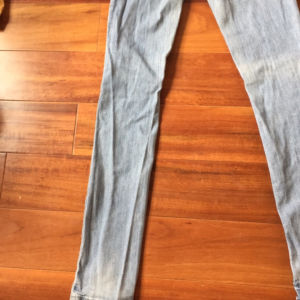 HOLLISTER JEANS - Picture 8 of 9